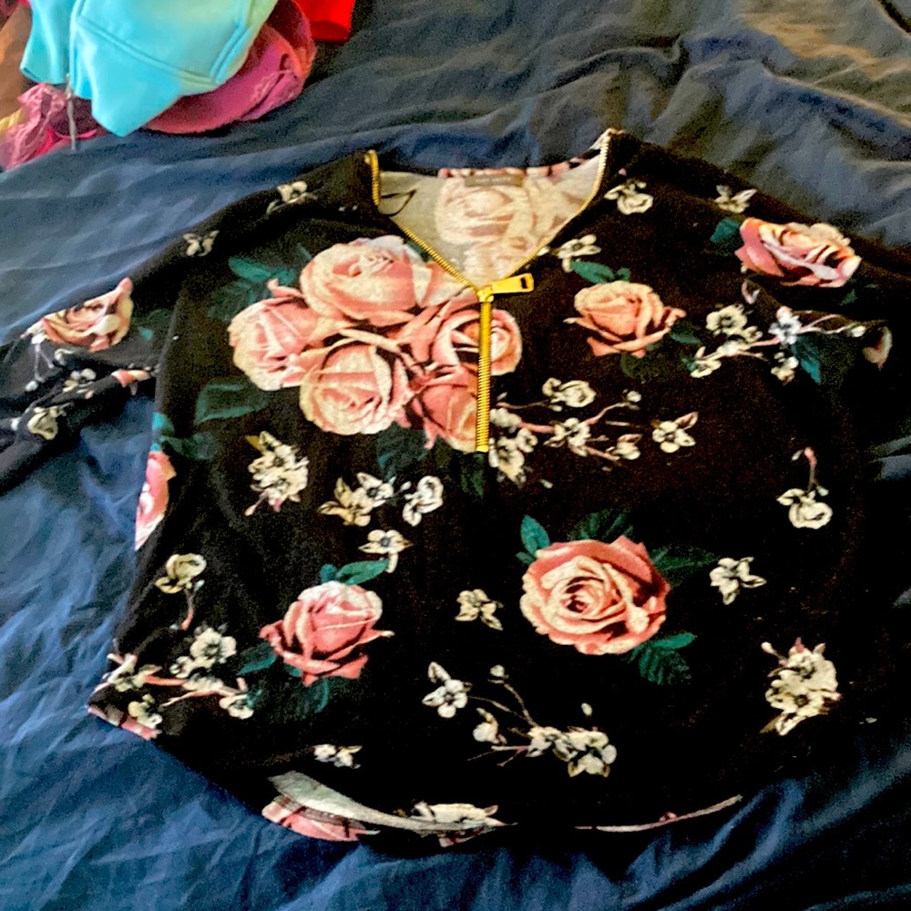Baggy floral sweater